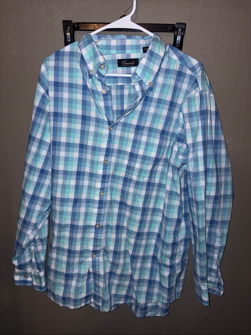 Roundtree & Yorke Blue and Aqua Plaid Button-Down Shirt